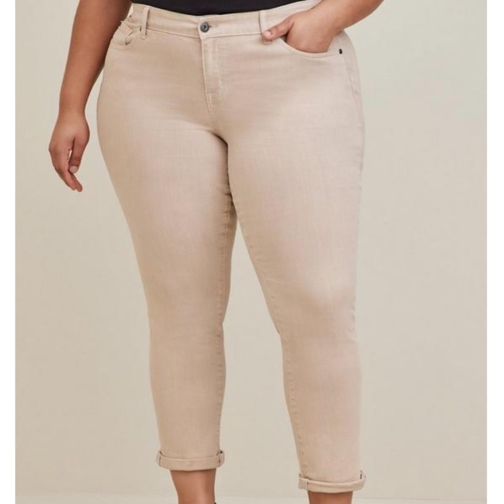 NWT Torrid Boyfriend Jeans